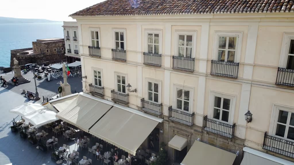 hotel-della-piazza-1780996879054.jpeg