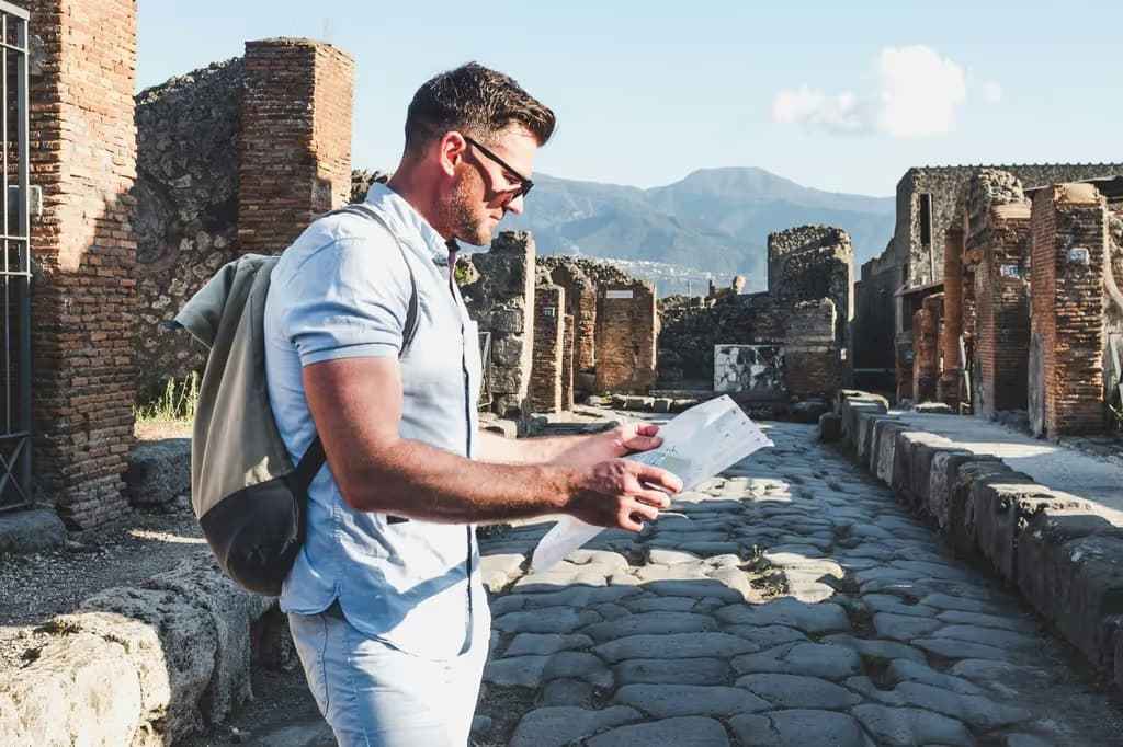 Pompei: Biglietto salta-coda + Viaggio di andata e ritorno da Napoli + Audioguida