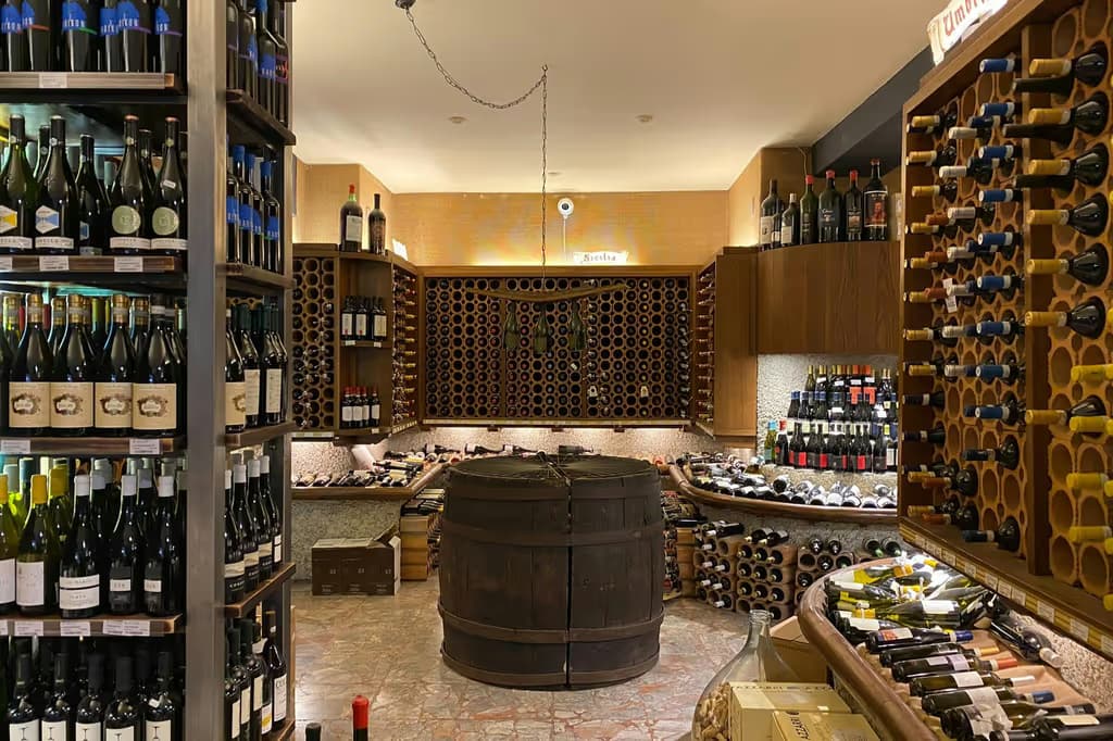Firenze: Degustazione di vini + pranzo nel centro storico