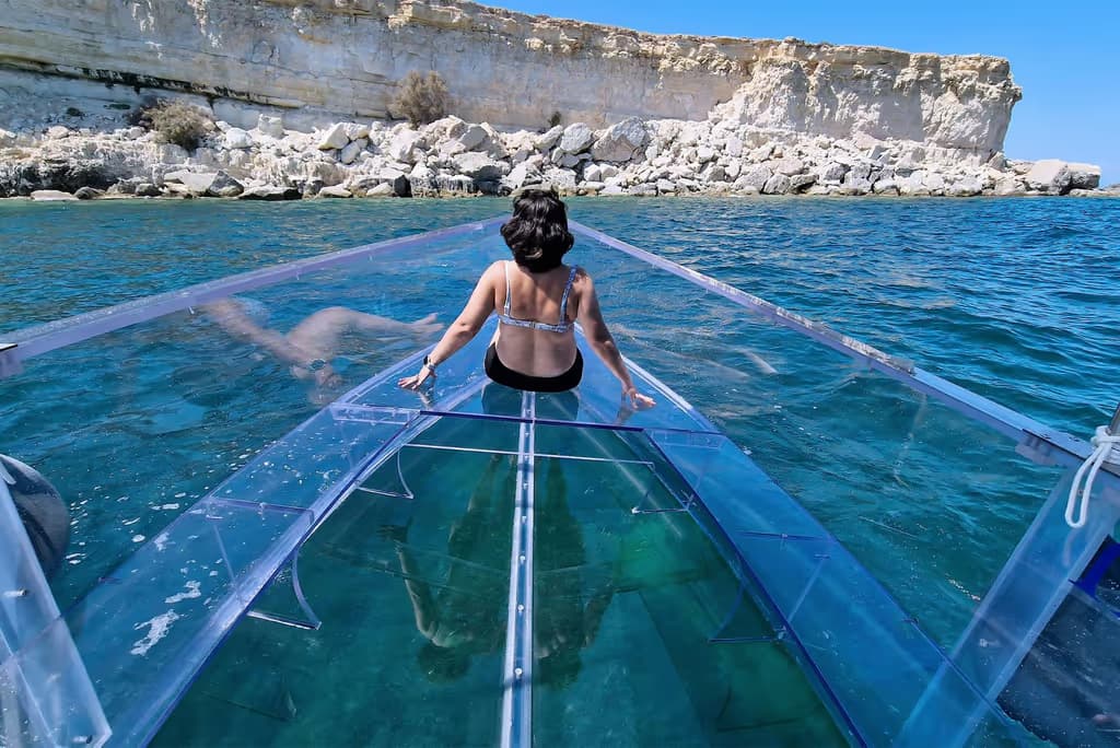 Siracusa: Tour in barca trasparente della costa e delle grotte marine + sosta per nuotare