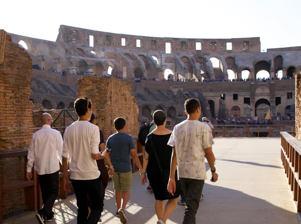 Colosseo, Arena, Sotterranei, Foro e Palatino + Tour guidato