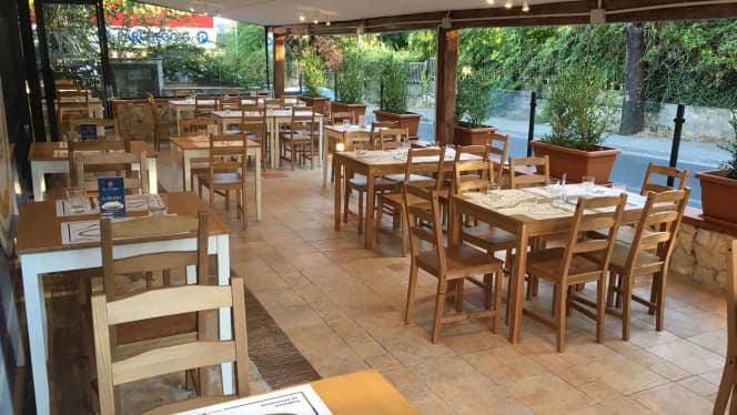 White Gold Pizzeria