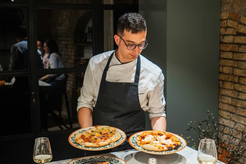 Roma: Masterclass di pizza, supplì e gelato + vino illimitato