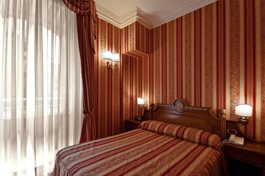 GAMBRINUS HOTEL