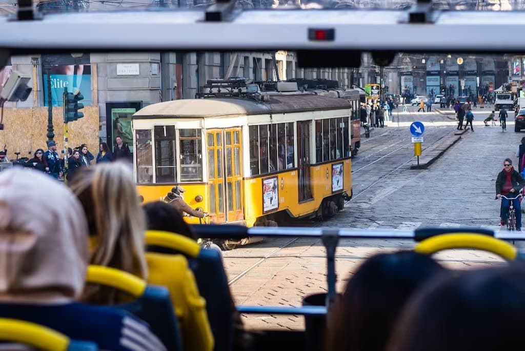 Gray Line Tour aperto di Milano: Tour in autobus Hop-on Hop-off