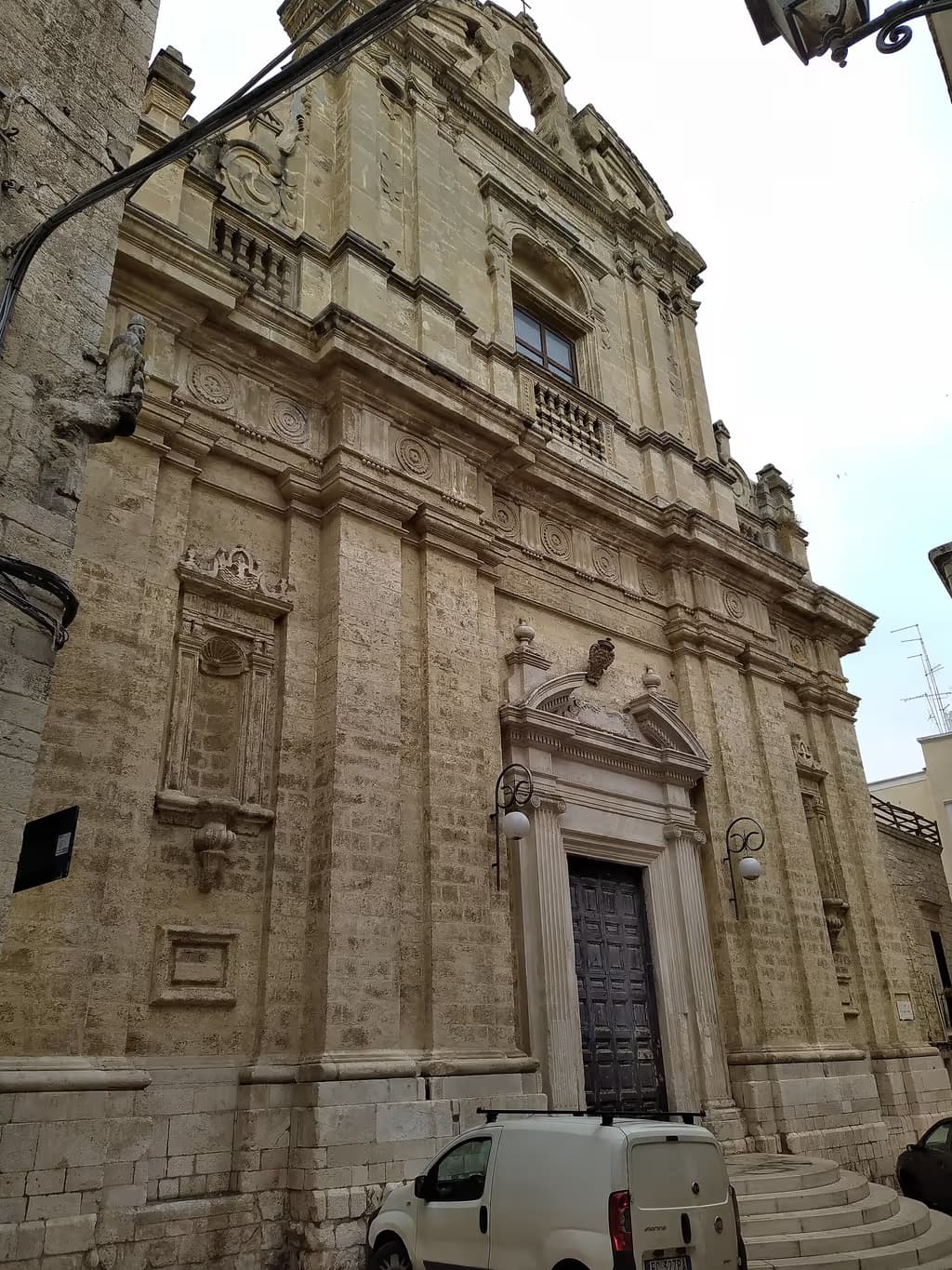 Ex chiesa di Santa Teresa dei Maschi - Museo dei pigmenti naturali colorati e sede di Bibart Biennale d'Arte contemporanea