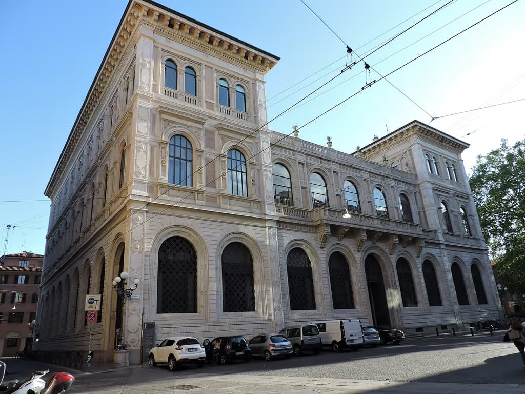 Palazzo della Cassa di Risparmio in Bologna
