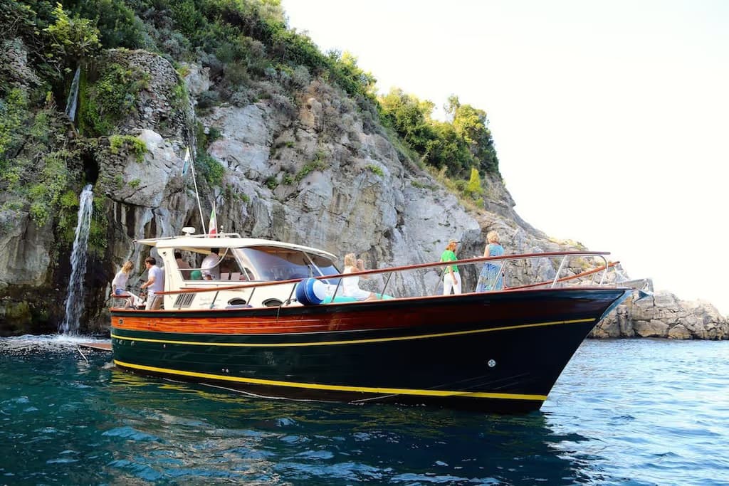 Amalfi e Positano: tour in barca per piccoli gruppi da Napoli