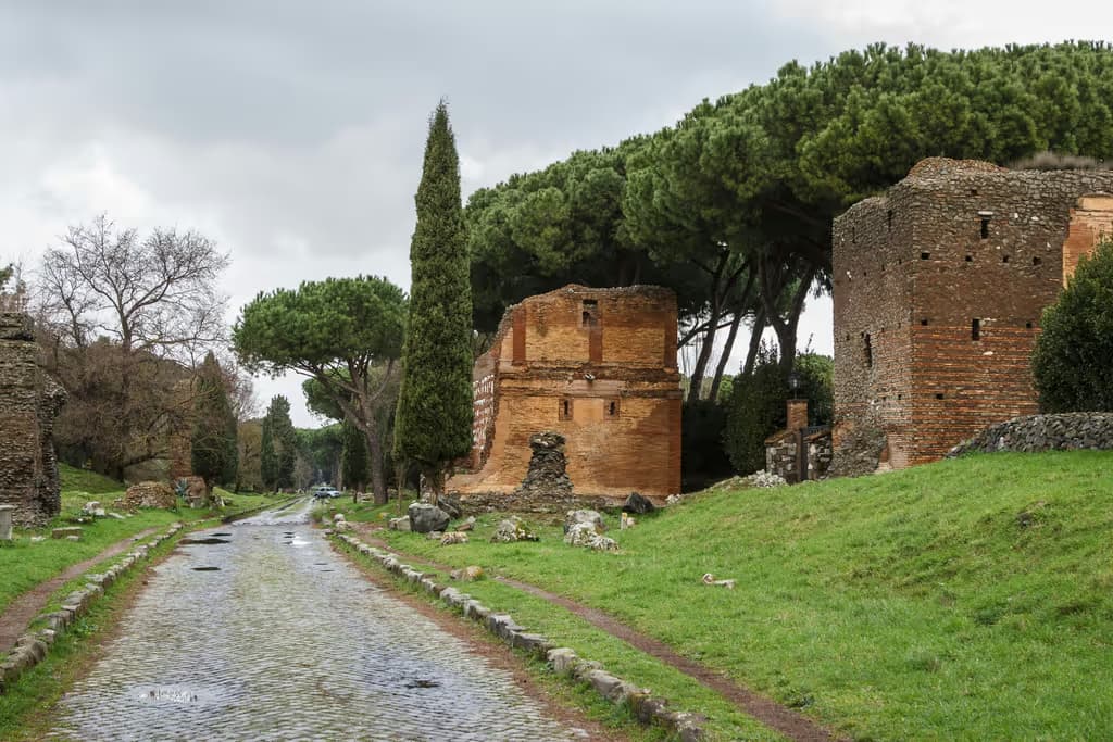 Roma: Tour guidato delle Catacombe e della Cripta dei Cappuccini + Trasferimento