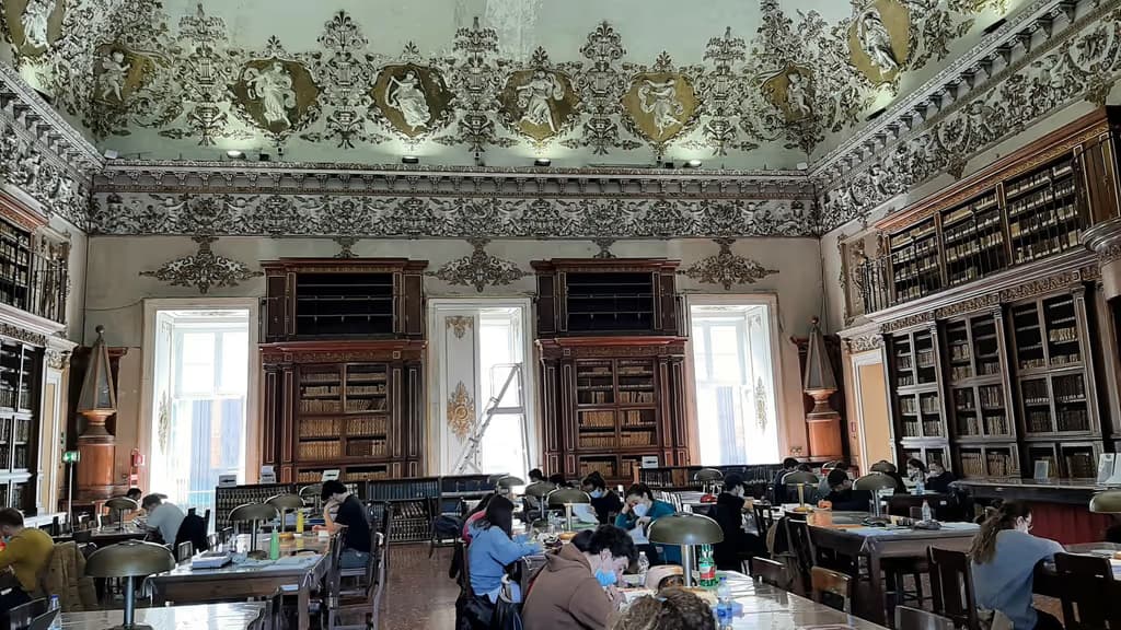 Biblioteca Nazionale di Napoli Vittorio Emanuele III