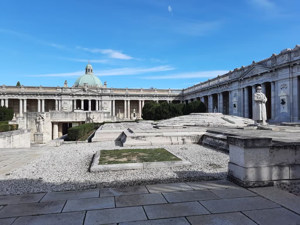 Cimitero monumentale della Certosa di Bologna, Ingresso principale