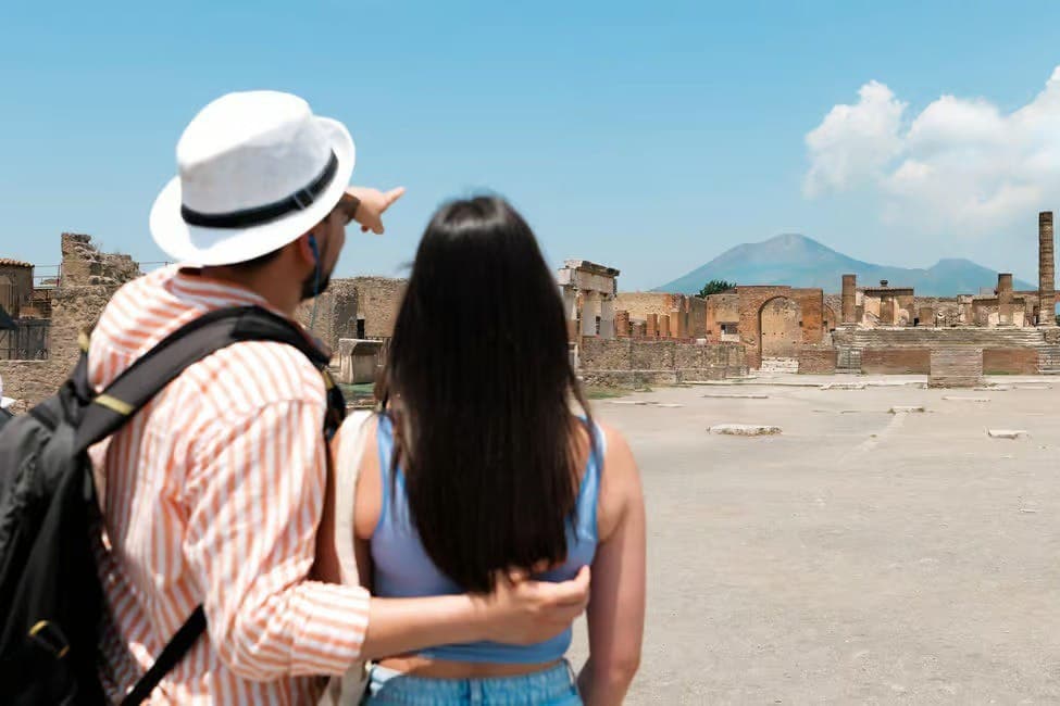 Pompei: Biglietto d'ingresso con audioguida + viaggio di andata e ritorno da Salerno in treno