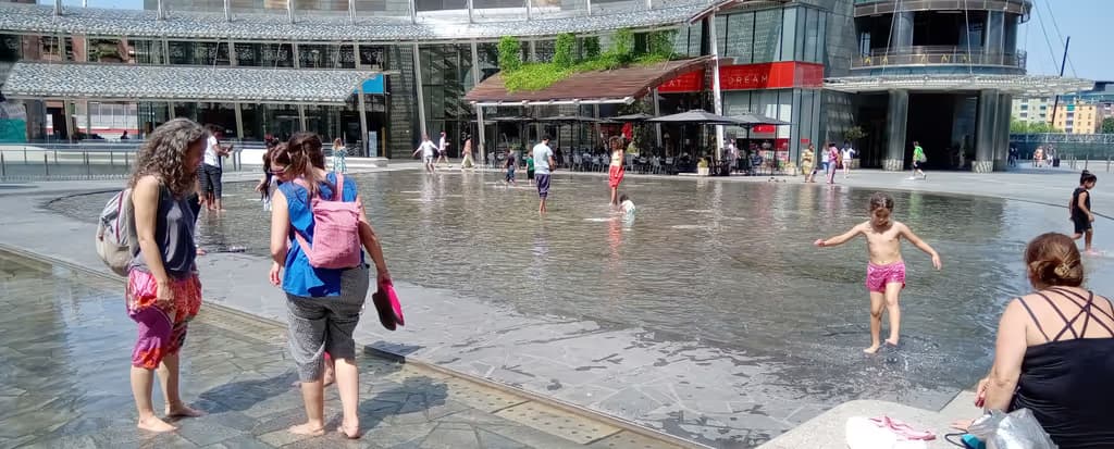 Piazza Gae Aulenti