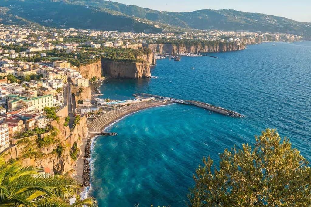 Positano, Sorrento e Amalfi: Viaggio in barca da Napoli