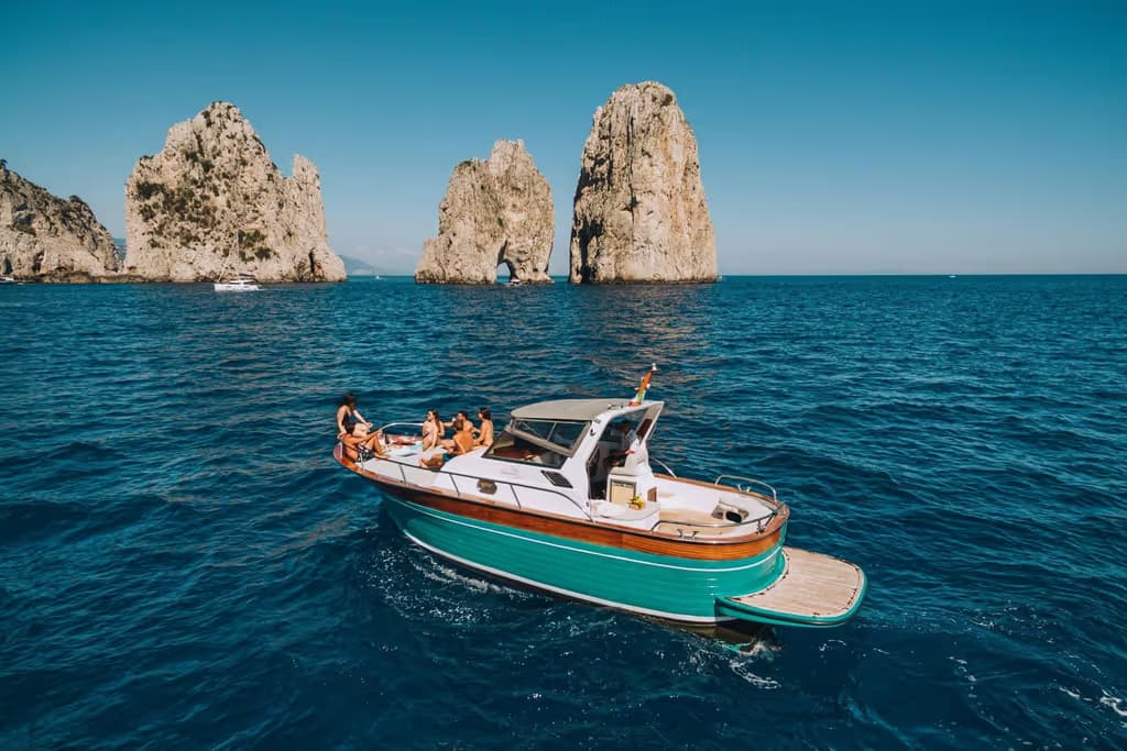Capri: escursione in barca da Napoli