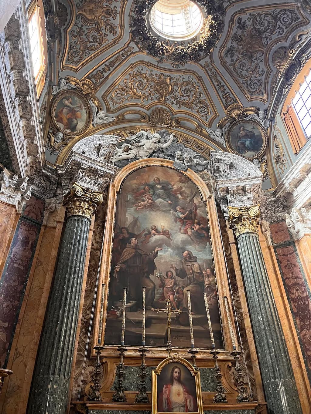 Chiesa di San Francesco a Ripa: storia, arte e spiritualità nel cuore di Roma