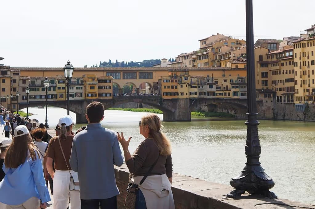 Firenze: Tour audio-guidato con una guida in carne e ossa