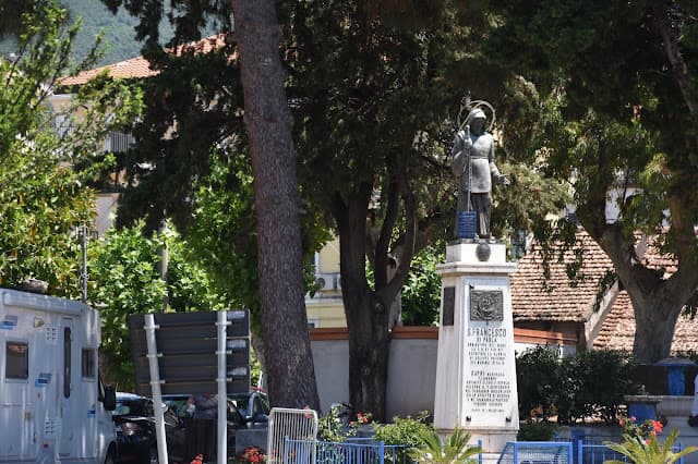 Statua San Francesco